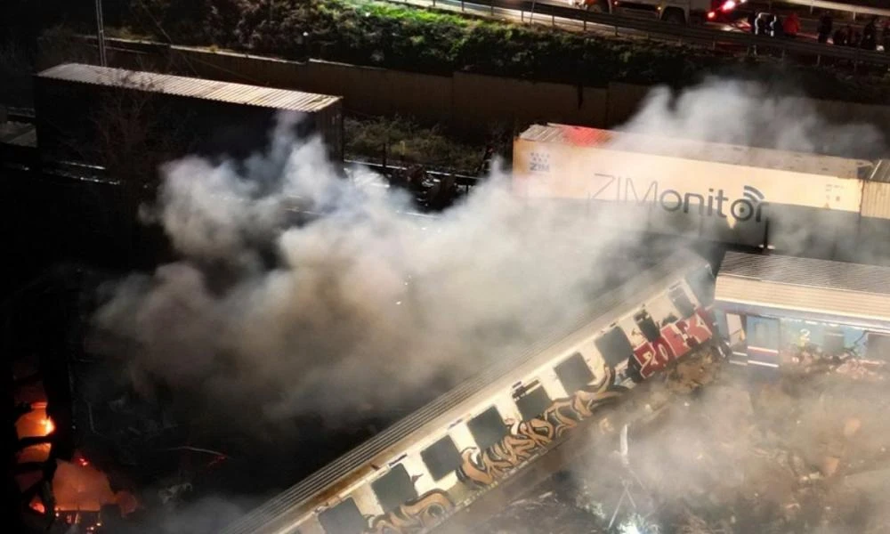 Τέμπη: Μάρτυρας κλειδί -Ποιος είχε τρίλεπτη συνομιλία με τον μηχανοδηγό της μοιραίας αμαξοστοιχίας στον σταθμό της Λάρισας